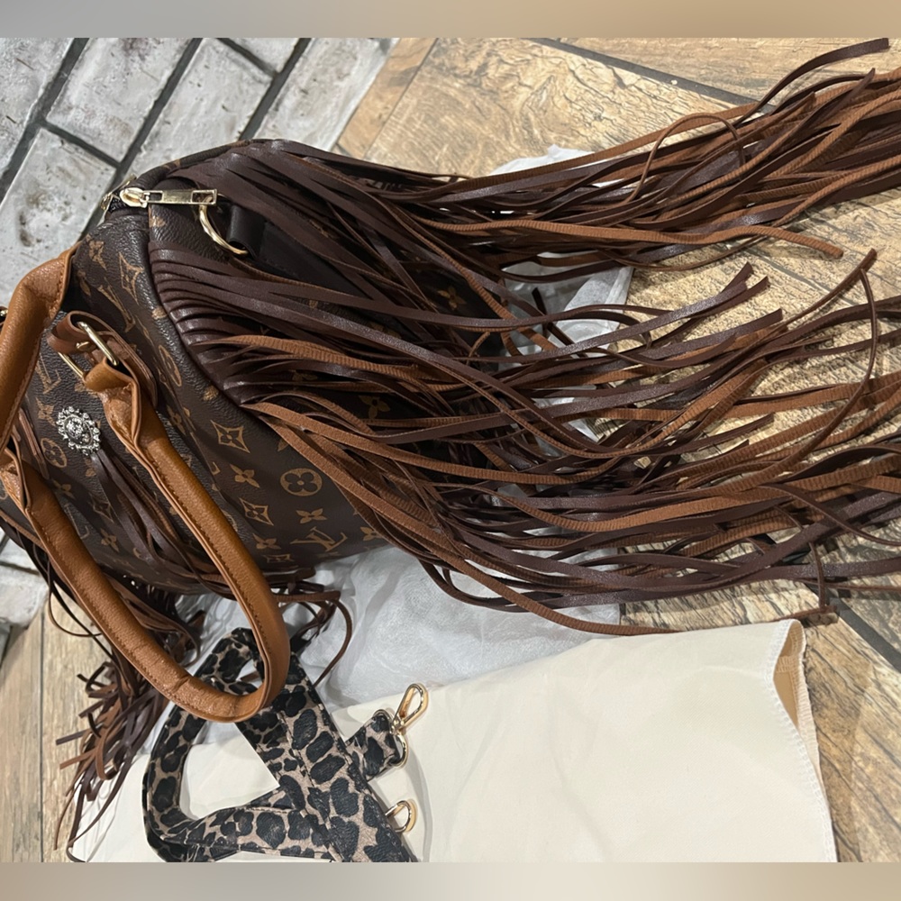Fringe purse